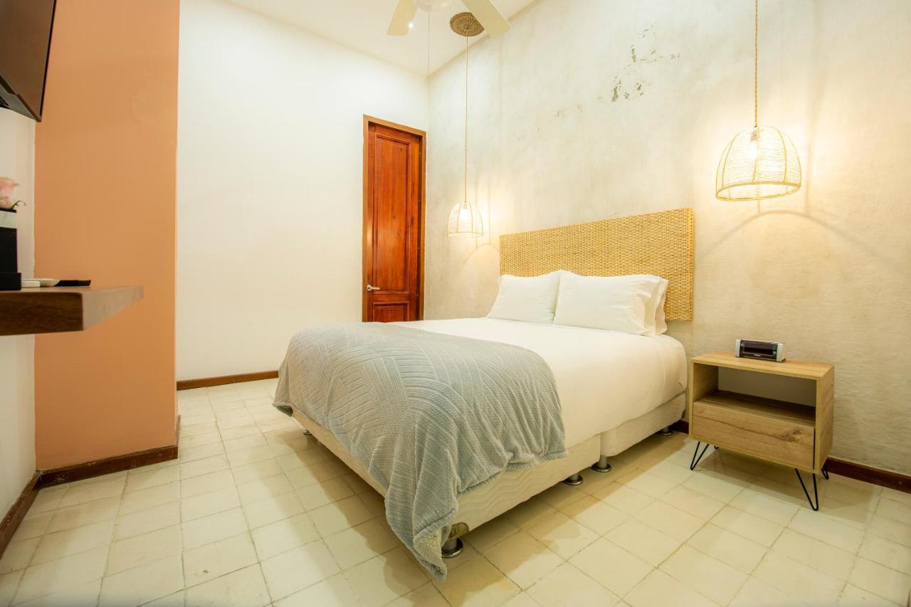 San Pedro Claver Luxury In The Walled Apartment Cartagena